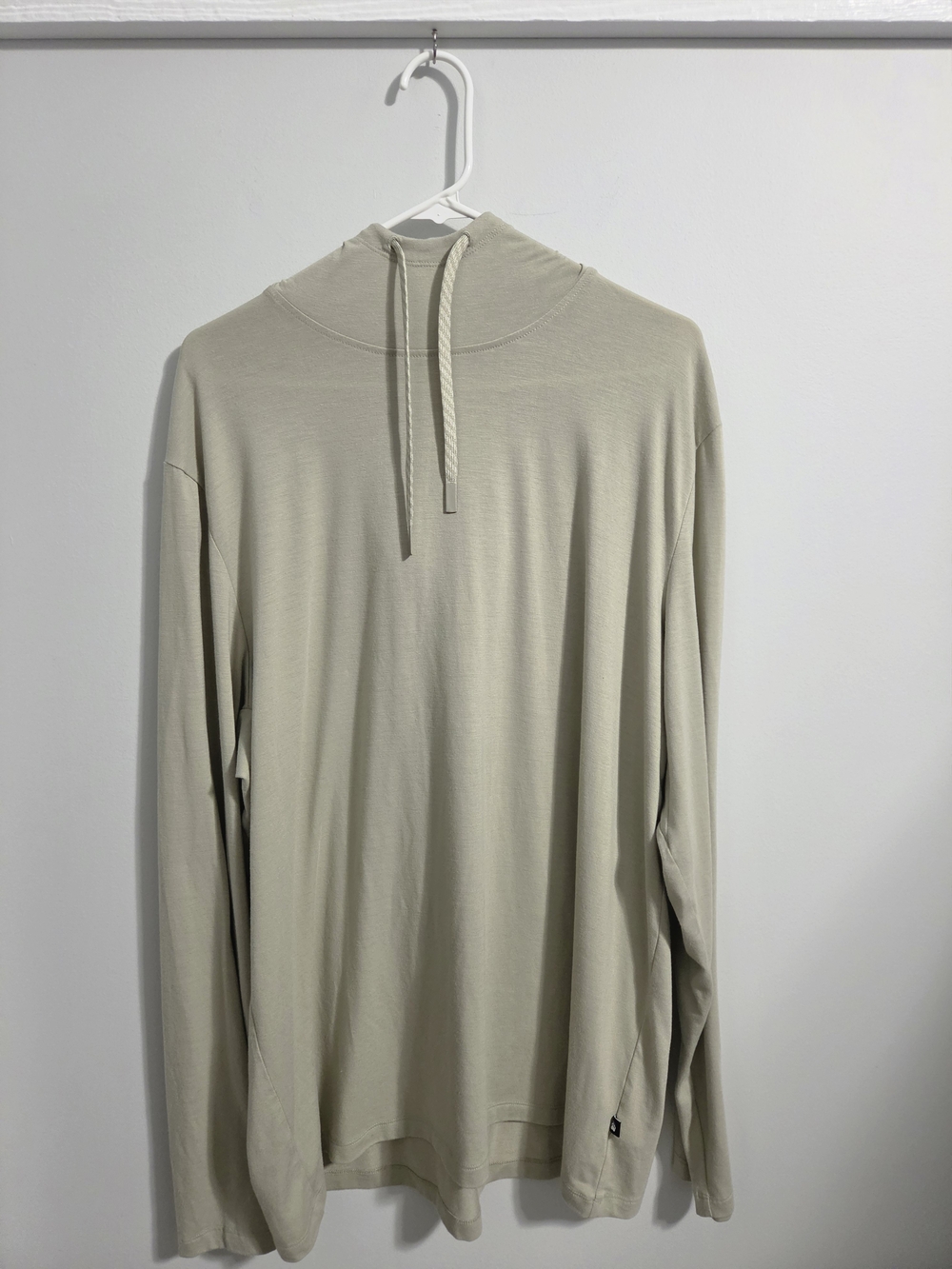 Mens Duluth Trading Co Alaskan Hardgear Hoodie in Light Beige